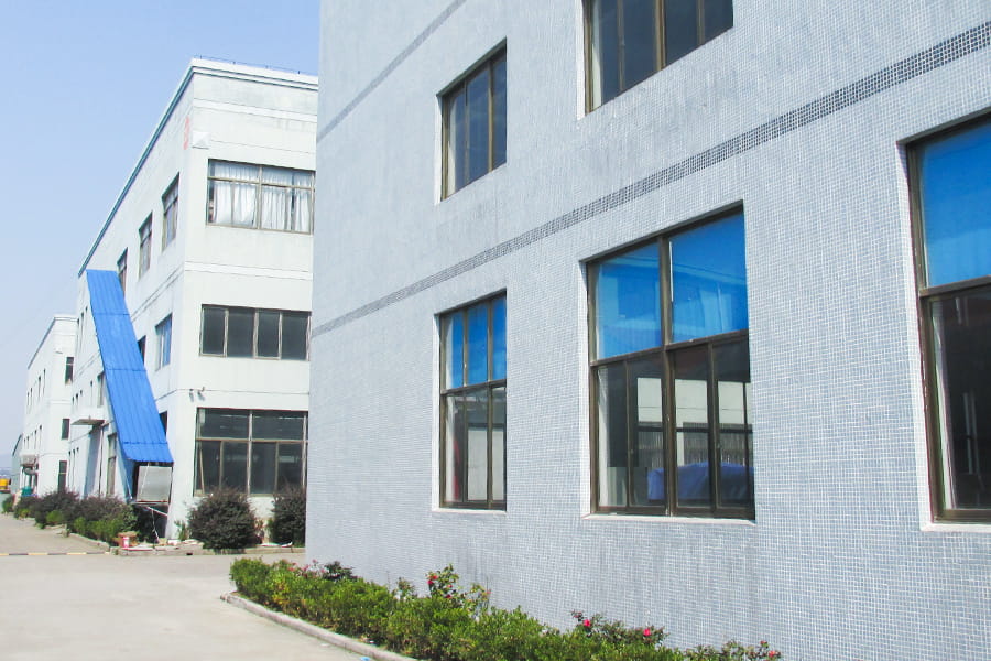 Fabryka na zewnątrz